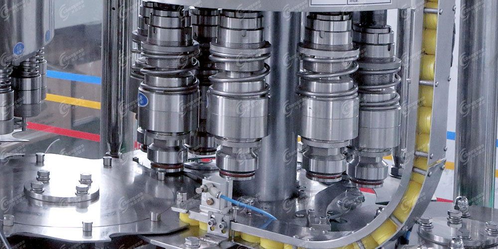 塑料蓋(特殊蓋)旋蓋機-2 塑料蓋(特殊蓋)旋蓋機-2